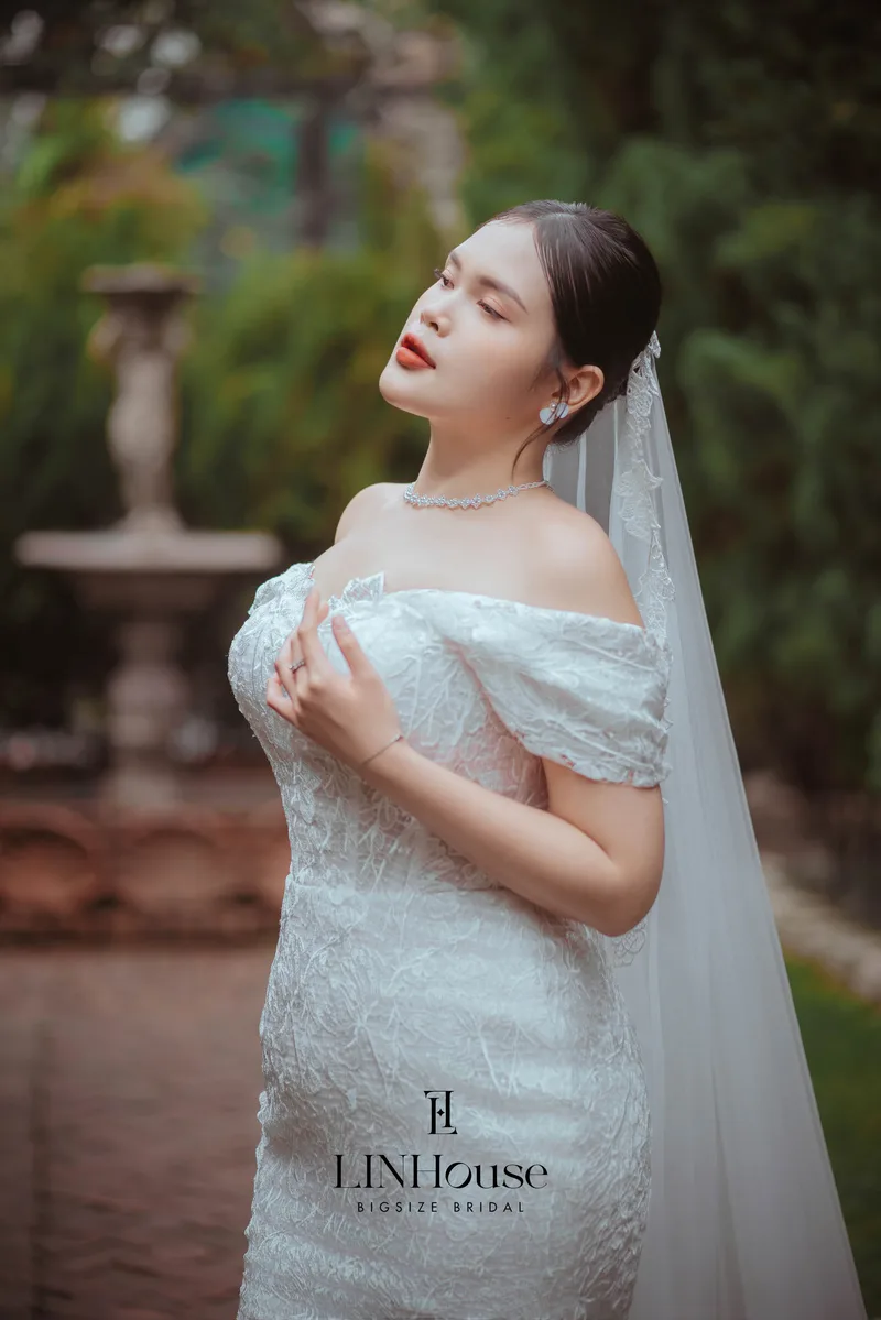 LAVINE - Lace Mermaid - image 1