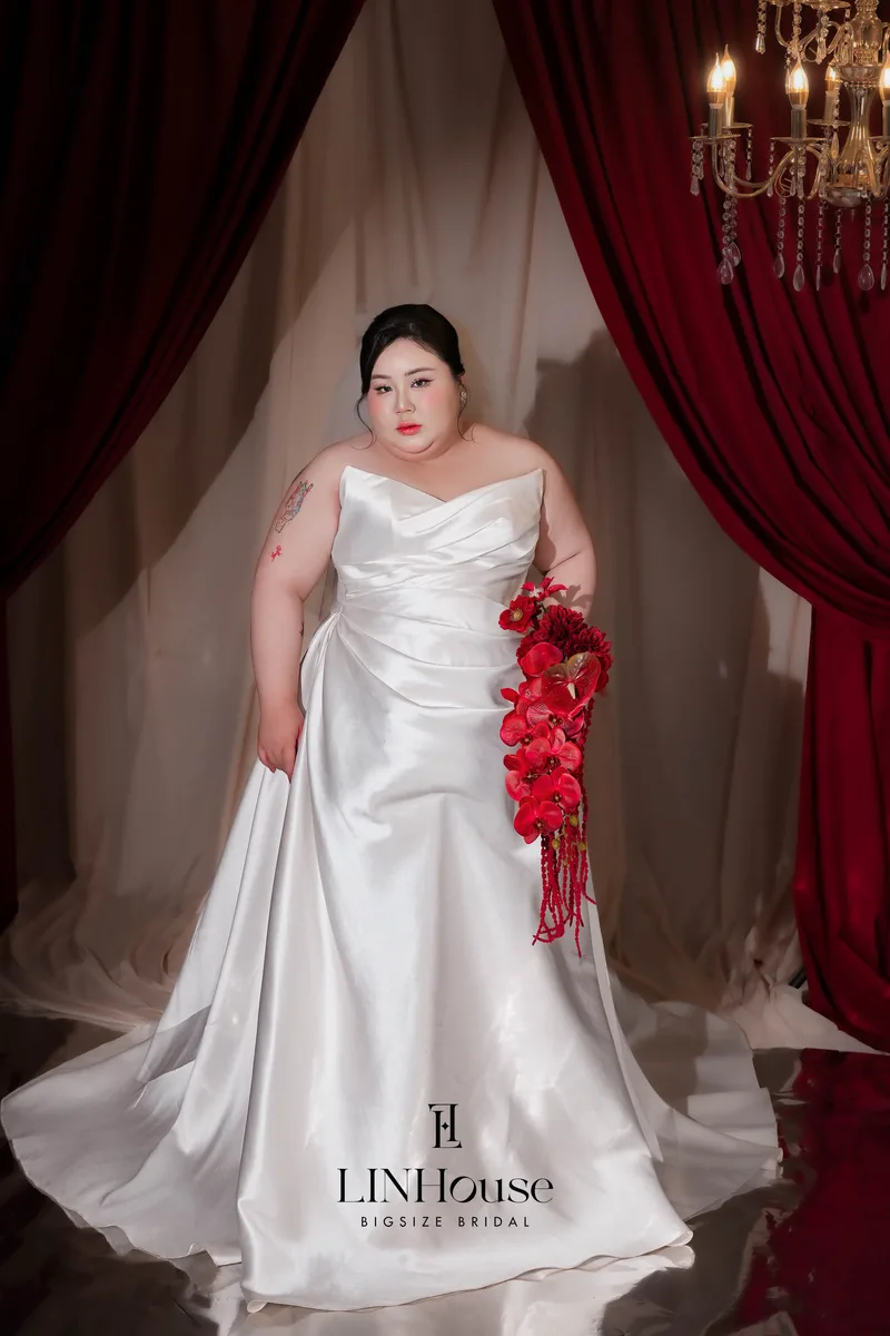 CELIA - Satin A-Line