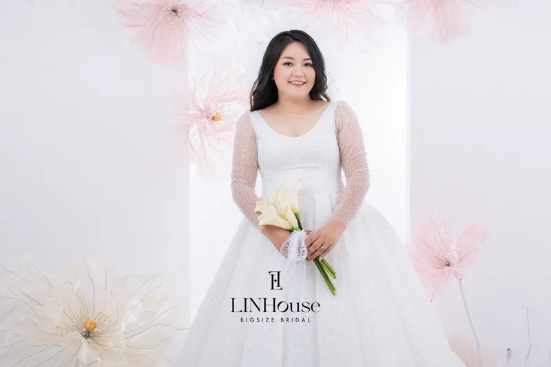 SOLENE - Sparkling Ball Gown