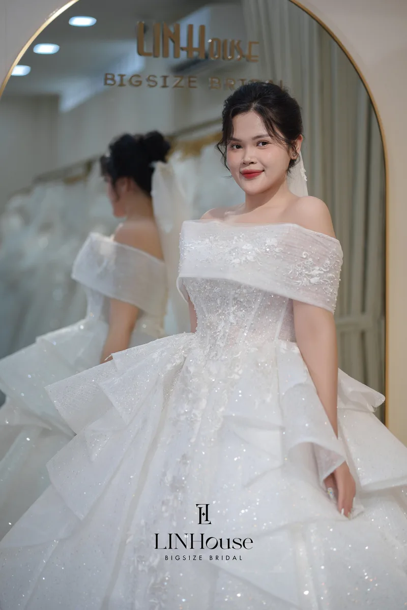 NOVA - Kim Tuyến Bồng Xoè