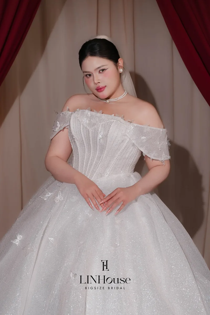 AYLA - Sparkling Ball Gown