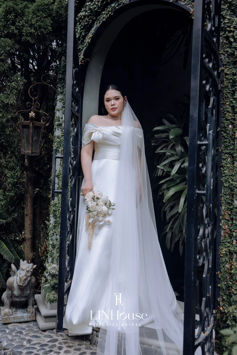 ADELIS - Satin A-Line