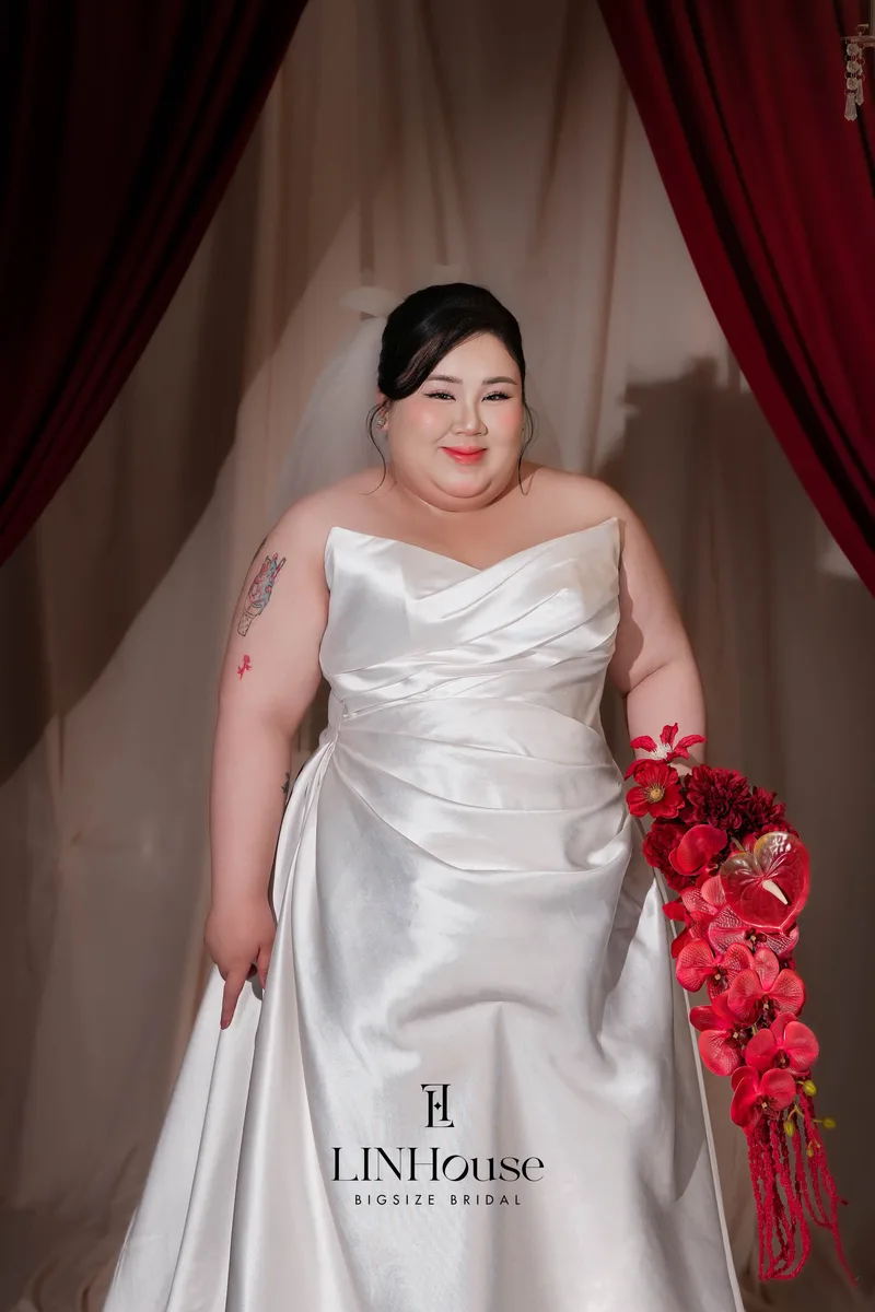 CELIA - Satin A-Line