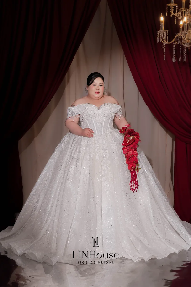 SEREN - Sparkling Ball Gown