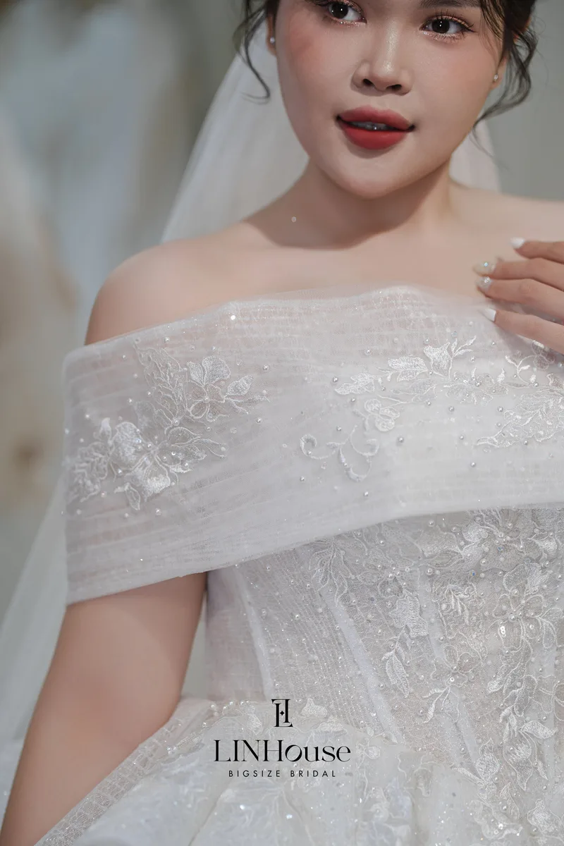NOVA - Kim Tuyến Bồng Xoè