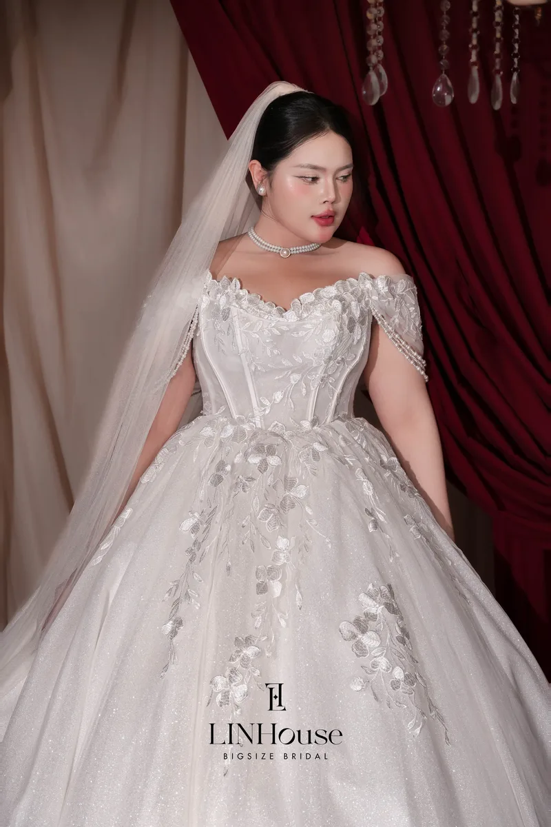 LYRA - Lace, Tulle Ball Gown