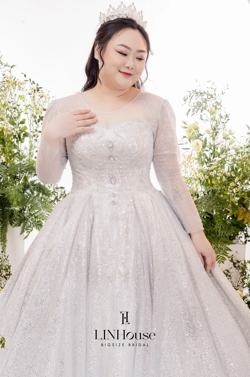 SOLÉA - Sparkling Ball Gown