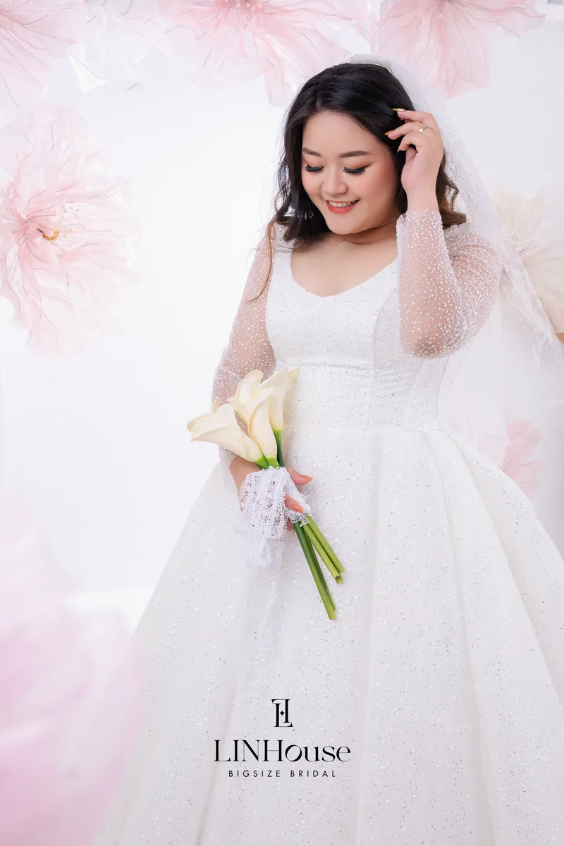 SOLENE - Sparkling Ball Gown