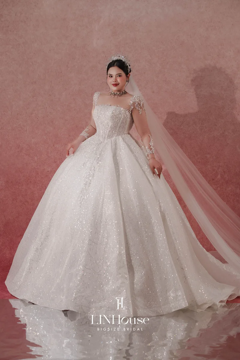 AURELIS - Sparkling Ball Gown