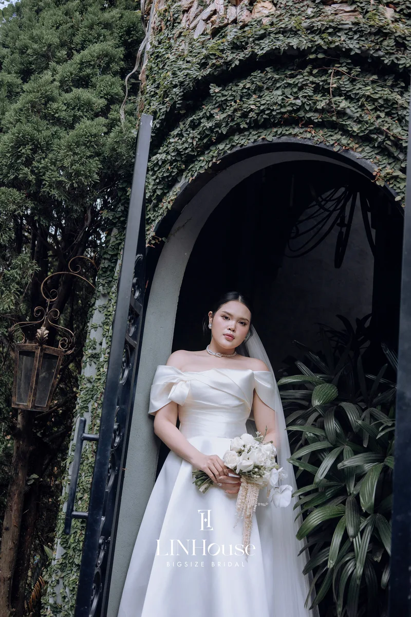 ADELIS - Satin A-Line