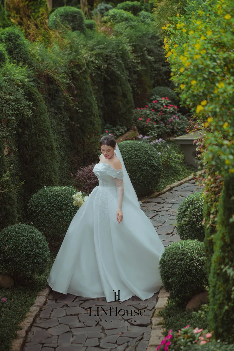 AVIRA - Lace, Satin Ball Gown