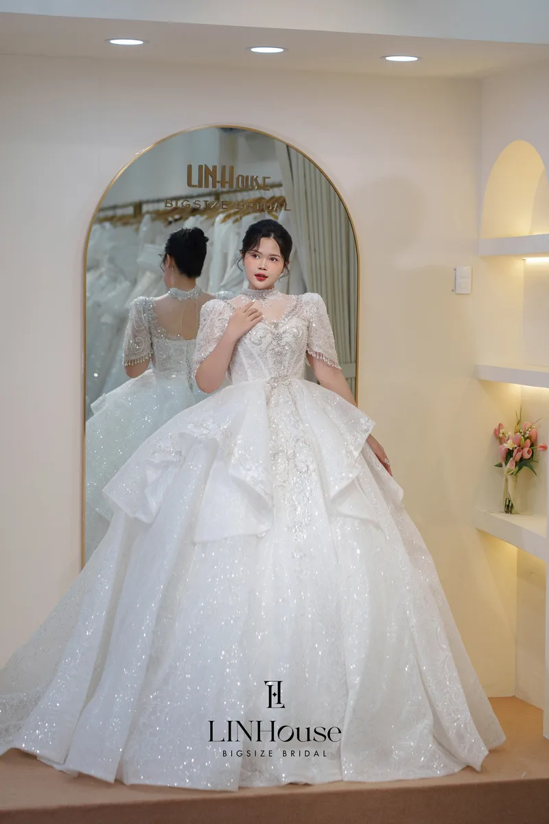 LYRA - Sparkling Ball Gown