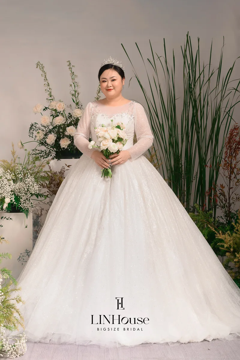 ELOISE - Kim Tuyến Bồng Xoè