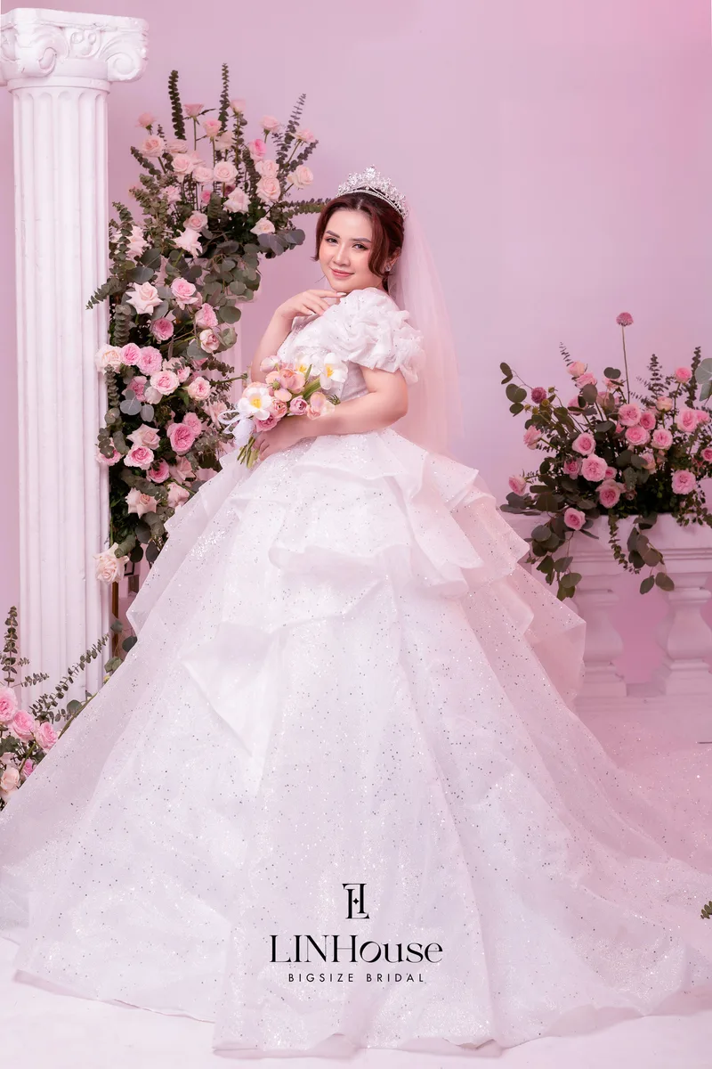 AURELIA - Sparkling Ball Gown