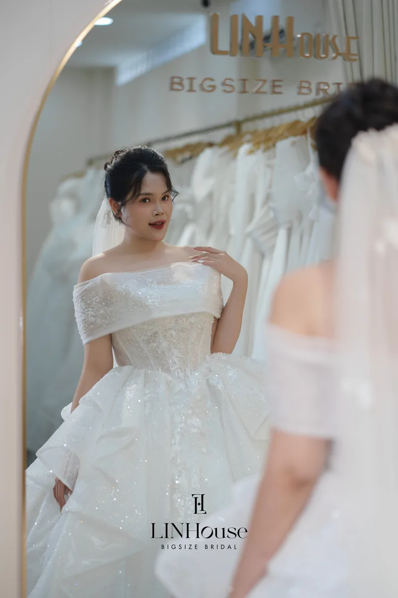 NOVA - Kim Tuyến Bồng Xoè