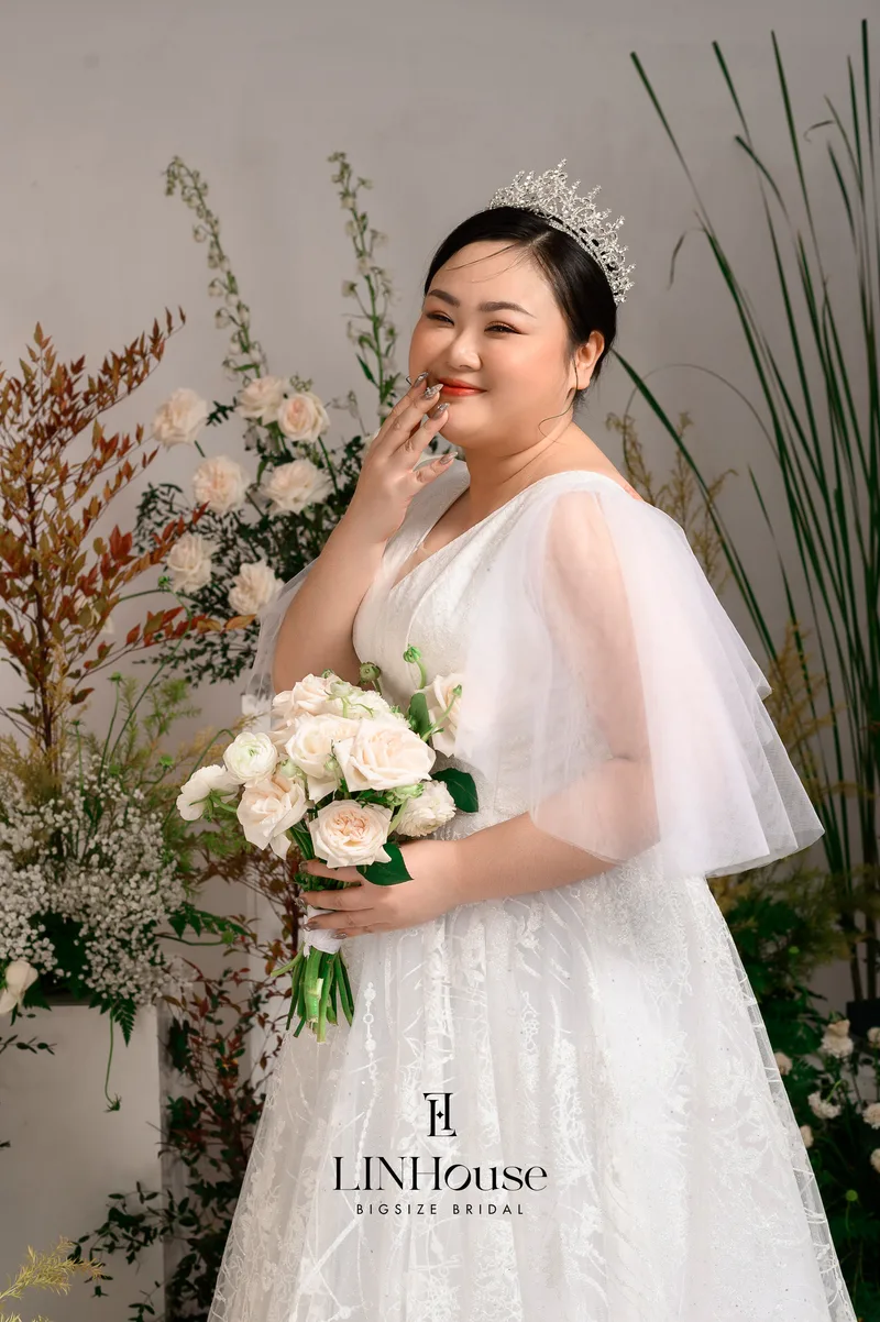 LOUISE - Ren, Voan Lưới Dáng A